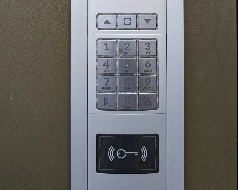 入退室管理機材