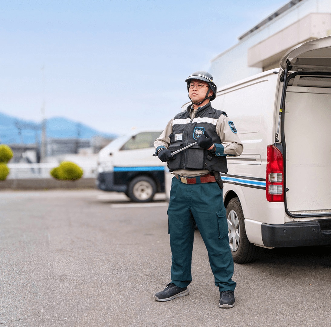 輸送警備スタッフ